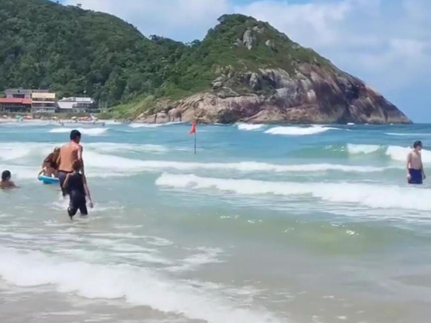 Apartamento Na Praia Da Enseada, 100 Mt Praia Sao Francisco do Sul Eksteriør billede